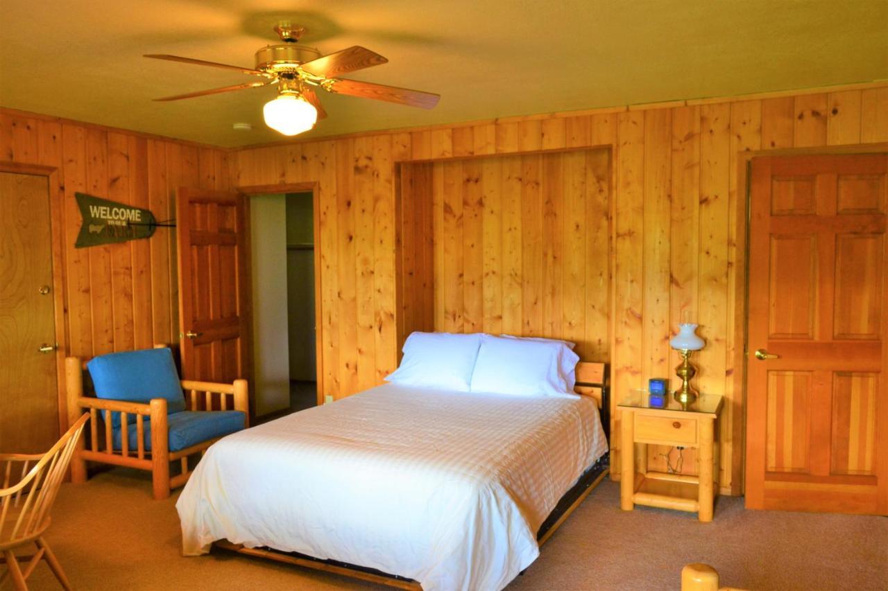 Twin Peaks Guest Ranch Villa Salmon Exteriör bild